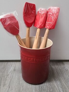 Le Creuset Red Stoneware Utensil Crock with Red Silicone Spatulas